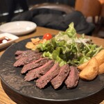 Gather Bar - 牛ステーキ