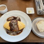 Bar＆Bistro 64 - オムレツ 季節のソースがけ¥1,400