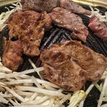 焼肉ジンギスカン ひぐま屋 - 