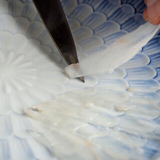 匠の技が引き出すトラフグの味わい