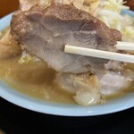 ラーメン 盛太郎 神保町店 - この柔らかいチャーシューも美味い