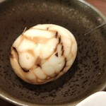  きのこ鍋＆きのこ料理専門店 何鮮菇 - 模様が特徴の茶葉蛋