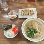 豚骨ラー麺 ごん太 - 全体図