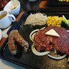 モーモー亭 - ステーキ&ハンバーグ1×1,2500円(税込)レア
ハンバーグのこの肉肉しさは牛100%ならでは！
ステーキもガチの生！鉄板の熱が少しずつ伝わって良い感じ♪噛み締めるほどに肉の旨味が口の中に拡がる