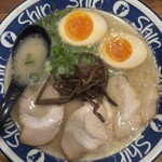 博多らーめん ShinShin KITTE博多店 - 