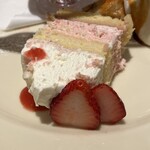 アフタヌーンティー・ティールーム - 苺とミルクホイップのショートケーキ