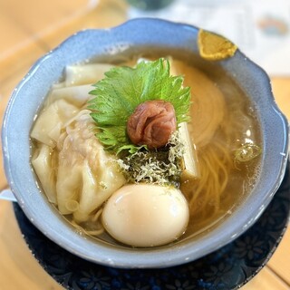 古民家ヌードゥル 黒揚羽森住 - 料理写真:塩梅だし中華＋味付けたまご＋雲呑