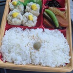 ほっかほっか亭 - 贅沢シュウマイ弁当。なんか良い。
