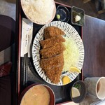 嬉嬉豚とんかつ 「君に、揚げる。」 - 
