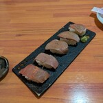 全席個室居酒屋 国産和牛肉寿司と海鮮 とろけ酒場 - 
