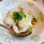 요코하마 대반점 - 오징어와 고수 토핑