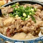 魚無双トオダ - 和牛すじ煮込み