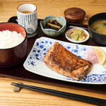 炭火焼専門食処 白銀屋 - 