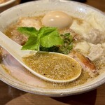 ジャパニーズ ラーメン 五感 - 