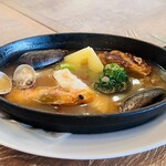 Bar Espanol LA BODEGA - LA BODEGA特製スペイン風ブイヤベース