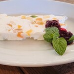 Bar Espanol LA BODEGA - 卵白で作ったアイスクリーム