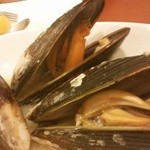 イル パッソ - ムール貝…めっちゃ大きい