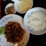 Nichigetsutei - 鶏肉と椎茸の味噌炒め定食