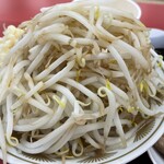 ラーメン もっけだの - 『ラーメン 朝食セット(ライス大盛・野菜マシマシ・背脂普通・ニンニクあり)＋A賞特典』の野菜