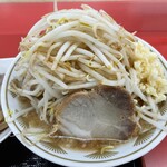 ラーメン もっけだの - 『ラーメン 朝食セット(ライス大盛・野菜マシマシ・背脂普通・ニンニクあり)＋A賞特典』のハーフラーメン
