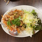 バーン・タム - ヤムタクライ（レモングラスサラダ）¥1,280