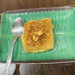 バーン・タム - カノムモーゲーン（ココナッツ蒸しプリン）¥500