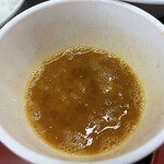 ラーメン もっけだの - 『ラーメン 朝食セット(ライス大盛・野菜マシマシ・背脂普通・ニンニクあり)＋A賞特典』の溶き卵＋カエシ