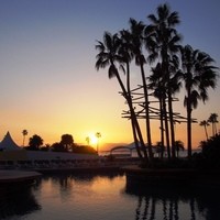 The lounge on the water - 朝日がのぼるのを眺めながらの朝食は贅沢ですね！