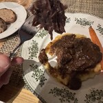 AVIS de VIN FORT - 牛肉頬肉赤ワイン煮込み