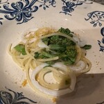 AVIS de VIN FORT - ヤリイカとカラスミのパスタ