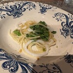AVIS de VIN FORT - ヤリイカとカラスミのパスタ