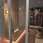 AVIS de VIN FORT - 外観