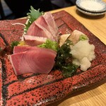 酒場 いっこまっこ - ブリ刺し