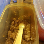 三徳らーめん - にんにく
      これを入れると味が締まります。