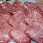 炭火焼肉ホルモンさわいし - 