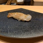 鮨 いわ貴 - 星ガレイの昆布締め