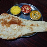 キッチンキング - レディーススペシャルセットのクリームチキンカレーとバターチキンカレー