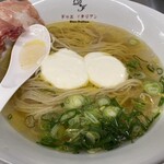 黄金の塩らぁ麺 ドゥエ イタリアン 東急プラザ渋谷店 - 