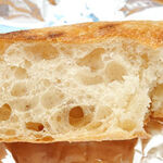 コム・シノワ - ラ クロンヌ ドゥ ビュゼイ　（ドーナツ型のフランスパン）