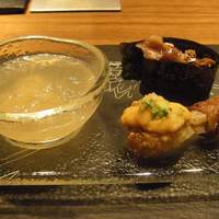 ラ・ボンバンス - オードブル。透明なトマト!のジュレは、何とカレー風味。焼きオニギリや和牛も超美味