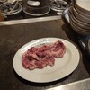 羊肉炭火焼 肉汁屋