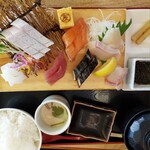 マルトモ水産 鮮魚市場 - お刺身定食 