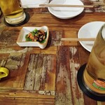 お通し、チャンジャ、乾杯。