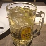 ビストロピット - この日のハイボールも100円。