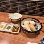 生ビール199円とおでん500円食べ放題 のれん - 