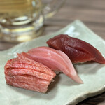 肴菜や - 黒まぐろにぎり三貫