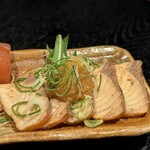 個室居酒屋厨房 はちまる - 【 炙りサーモンポン酢 】友達が一瞬で食べてしまった炙りサーモンポン酢