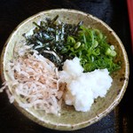 手打 神代そば - 薬味