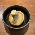 炭焼き屋 こもれ火 - 徳島県肉厚しいたけ