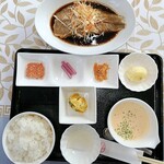 やすの台所 - アブラカレイの香り蒸し３種醤油ソースがけ＆定食セット